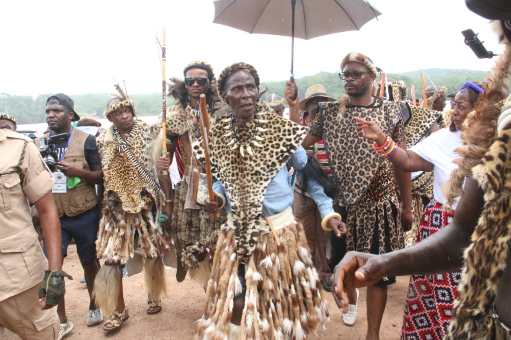 Mpezeni reenacts Zwangendaba crossing of Zambezi River