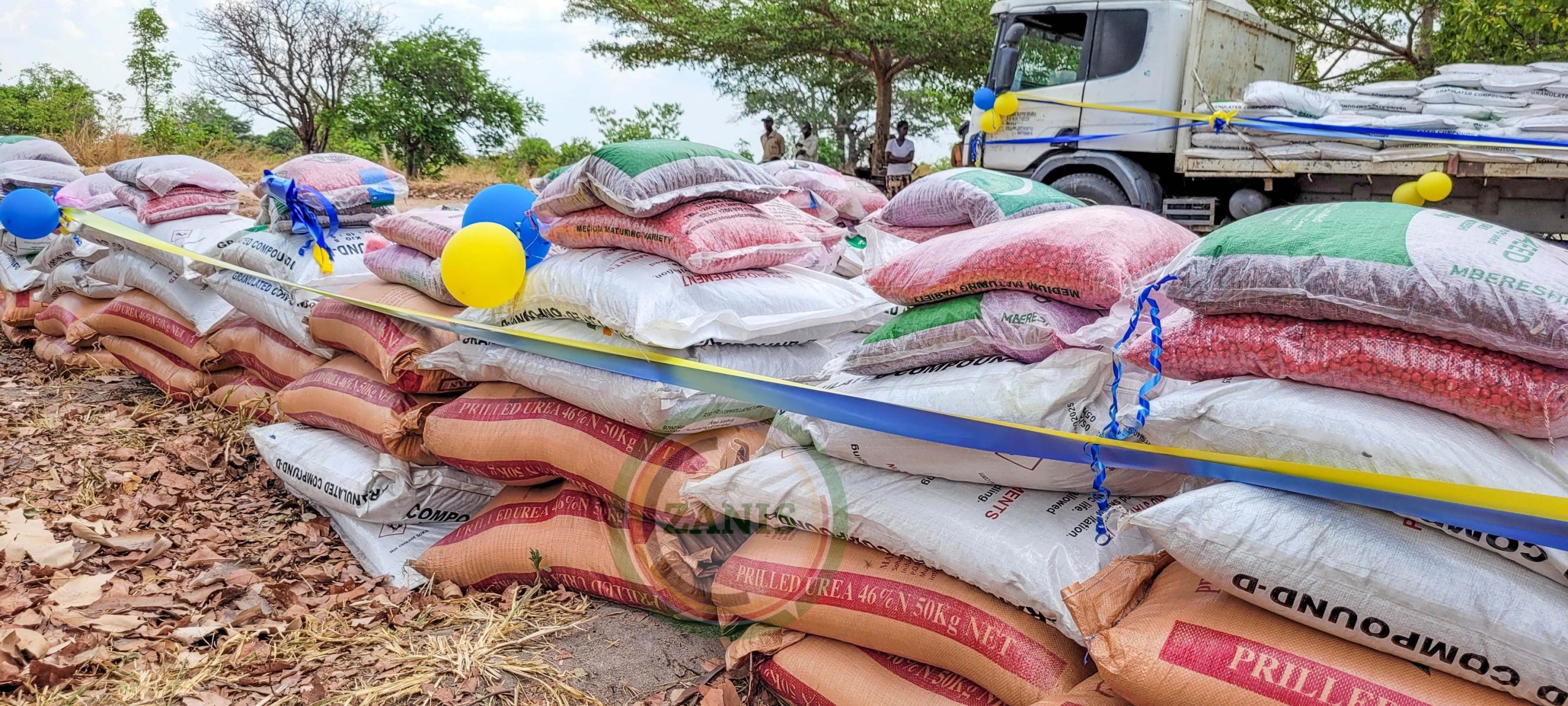 Read more about the article over 4,500 Chama farmers redeem inputs for 2025/2026 season