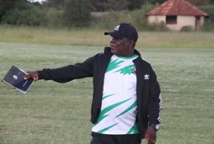 Read more about the article JUSTIN CHINAMA LEAVES FC LEOPARDS, SUNDAY SICHIMATA STEPS IN