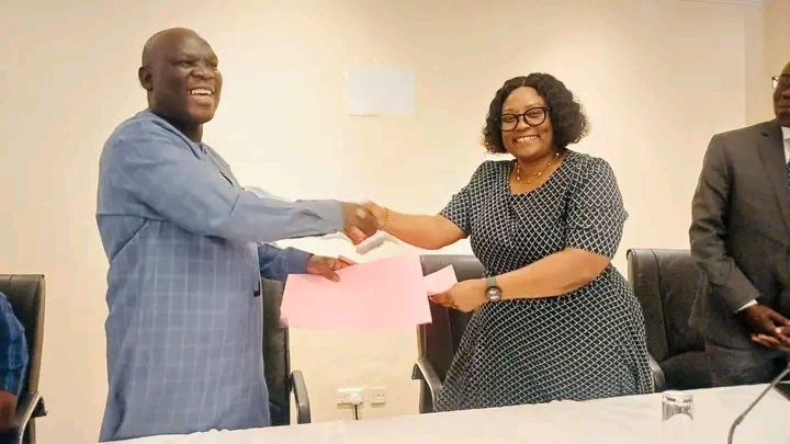 You are currently viewing PUBLIC SERVICE WORKERS GET K700 SALARY INCREMENT