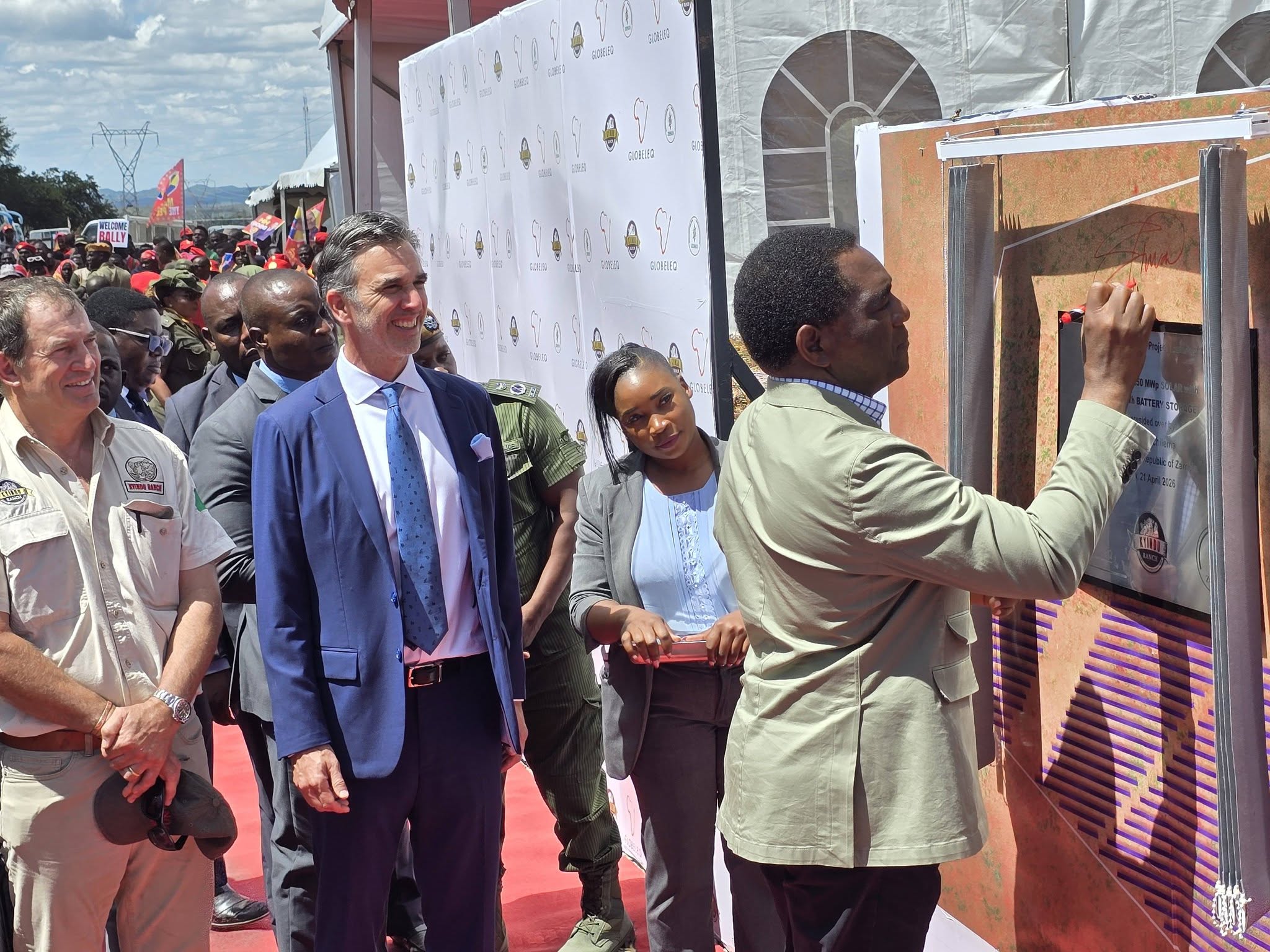 You are currently viewing PRESIDENT HICHILEMA LAUNCHES CONSTRUCTION OF 250-MEGAWATT SOLAR PLANT