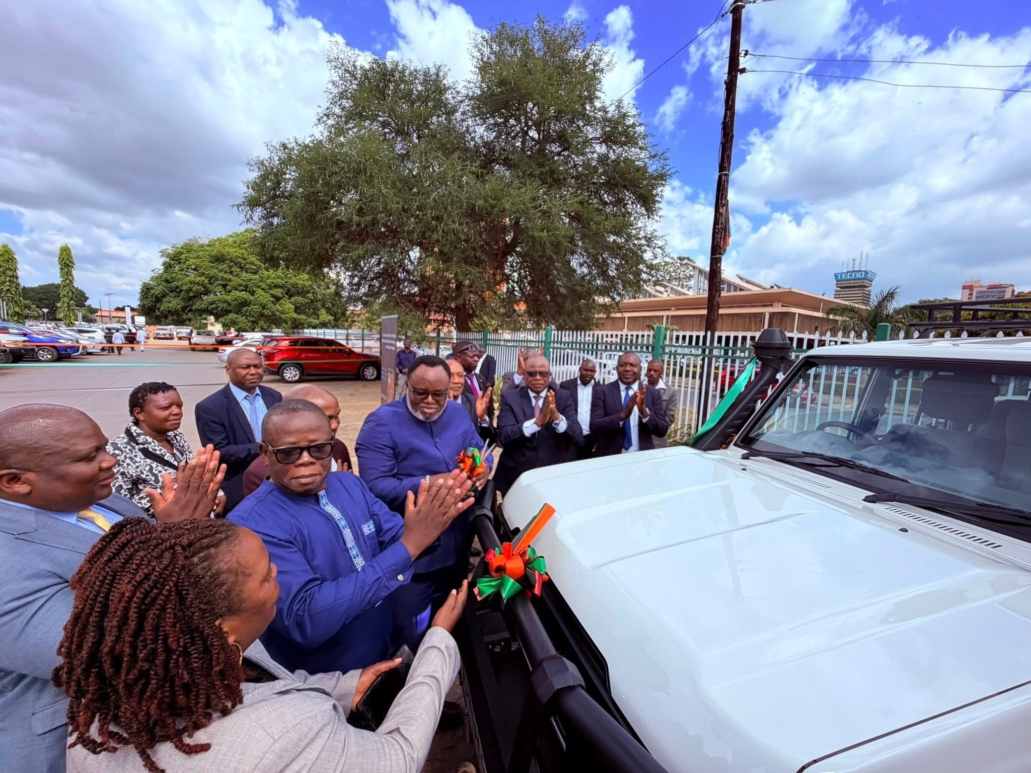 You are currently viewing DIRECTORATE OF ARTISANAL AND SMALL-SCALE MINING RECEIVES 5 VEHICLES