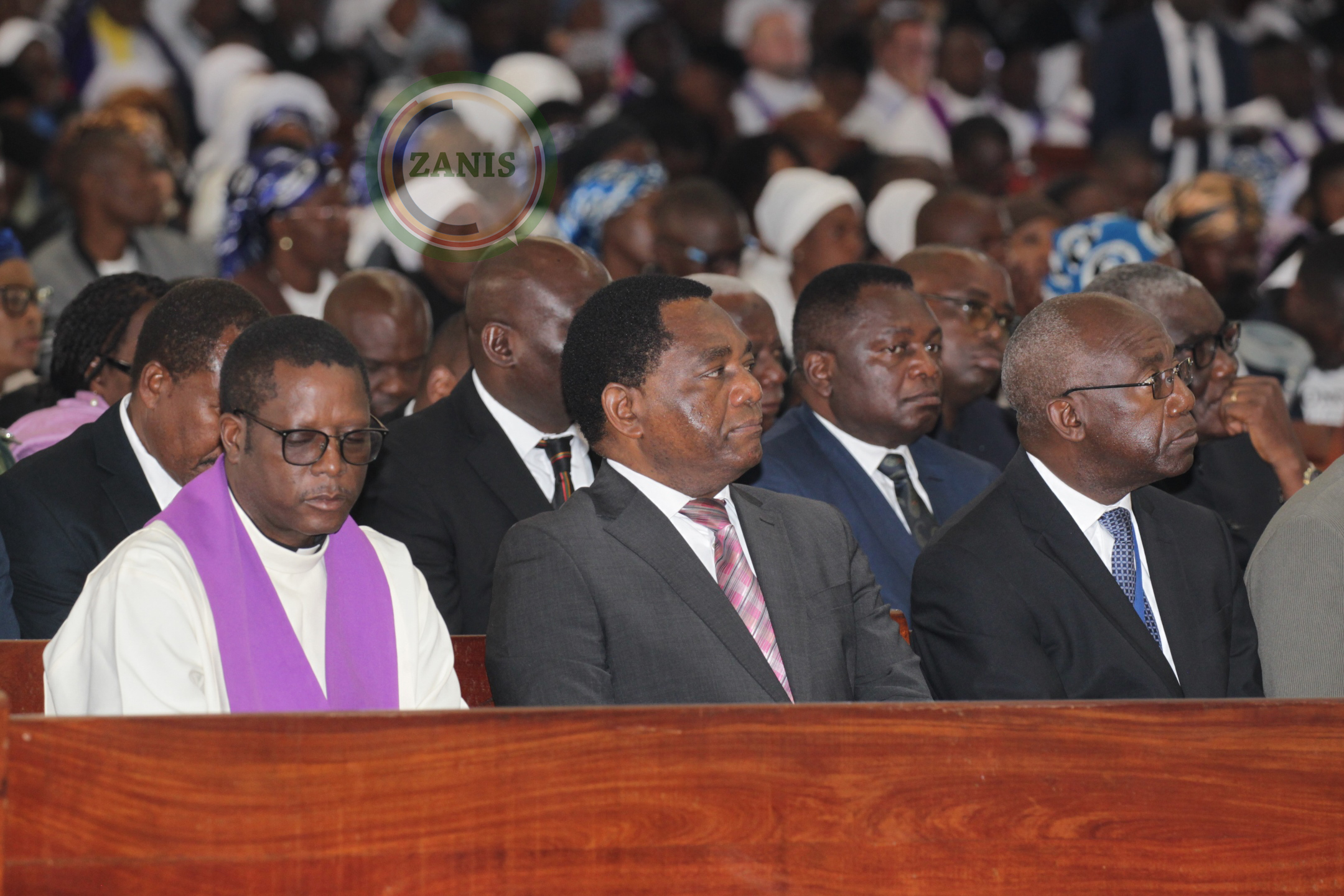 You are currently viewing PRESIDENT HICHILEMA ATTENDS LATE ARCHBISHOP MPUNDU’S FUNERAL MASS